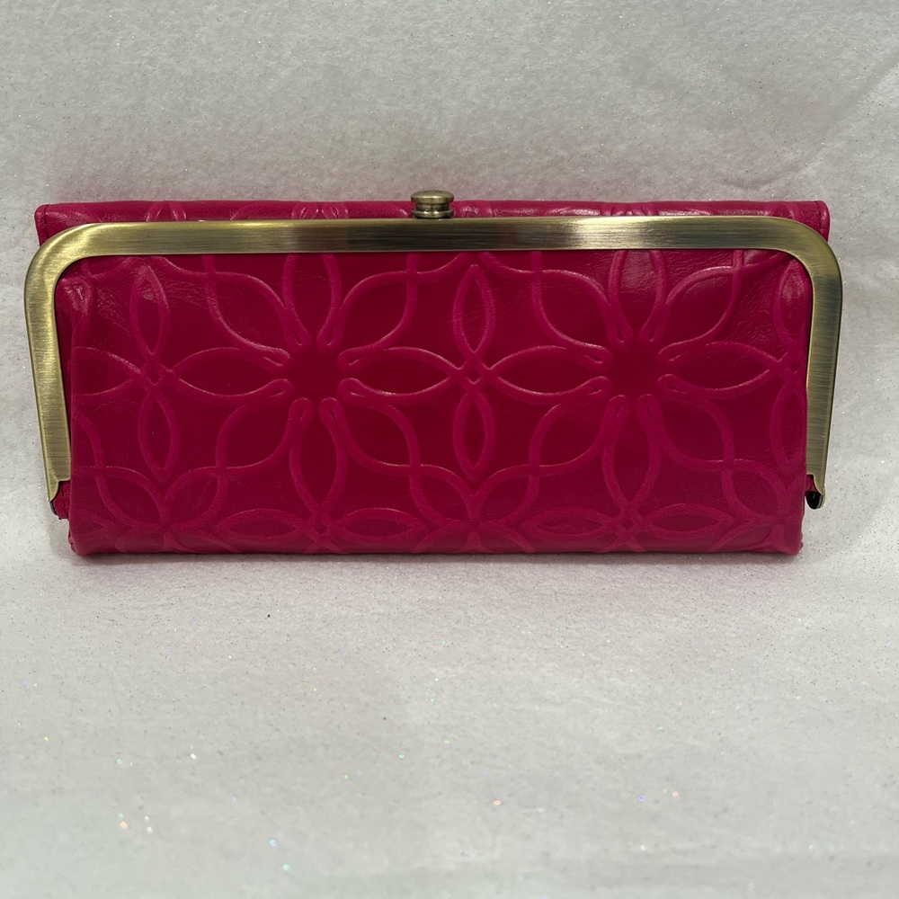 NWT Women’s Hobo International Rachel Embossed Leather Wallet Tranquil Fuchsia